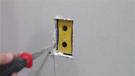 drywall electrical box cut out|installing outlet box in drywall.